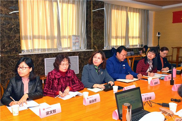 理综教研组长庞云彩老师主持组织举行了