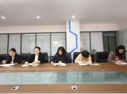 继续浏览全程观摩了张梦昕老师和梁佳美