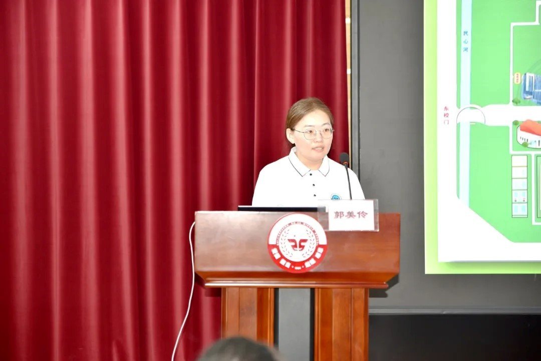 启智润心》为题
